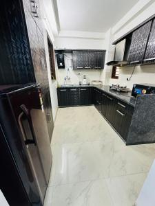 Dapur atau dapur kecil di The Giri Nandani Stays Agra