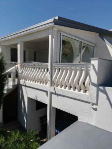 Balkón nebo terasa v ubytování Apartment Cesarica - Velebit Riviera 31088