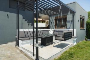 Posezení v ubytování Tsiaras House