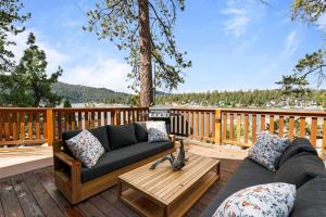 En generel udsigt til bjerge eller udsigt til bjerge taget fra lejligheden + 38 billeder