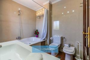 Kúpeľňa v ubytovaní HH Villa Camelia