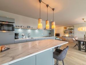 Η κουζίνα ή μικρή κουζίνα στο Apartment in Groote Keeten near Beach