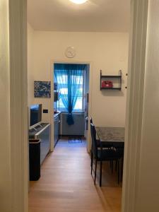 Η κουζίνα ή μικρή κουζίνα στο Azzurra House