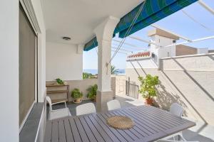 Balkon lub taras w obiekcie Wonderful Villa Burriana Beach