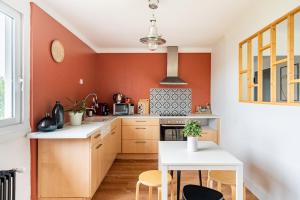 Billede fra billedgalleriet på La Villa Tome , Appartement dans maison individuelle, piscine i La Tour-en-Jarez