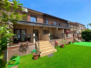 Billede fra billedgalleriet på Apartments ZARA-Premium Only Room i Štúrovo + 20 billeder