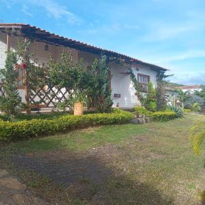 Κήπος έξω από το Cabaña Millan +18 φωτογραφίες