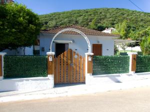 Gallery image of Captain's Place - Ενοικιαζόμενο σπίτι in Ayia Evfimia +46 photos