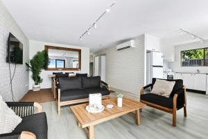 Fotografie z fotogalerie ubytování Salt & Stone Villa on the beach - Villa 2 v destinaci Burrum Heads