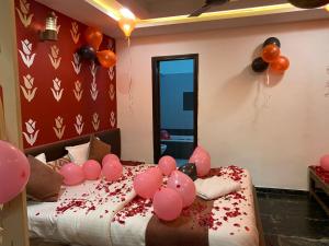 Hotel Bridge客房内的一张或多张床位