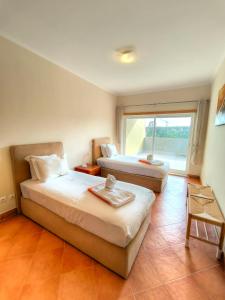 Llit o llits en una habitació de luzsol