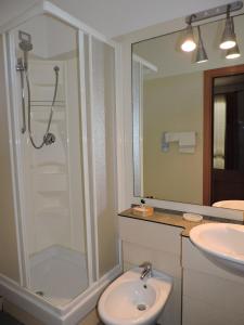 A bathroom at Hotel Il Pino