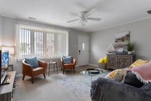 Χώρος καθιστικού στο Newly Redecorated Beach Home In Wildwood Crest!