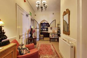 Χώρος καθιστικού στο Robin Hill House Heritage Guest House