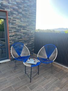 A balcony or terrace at Villa Berkania piscine privée - 8 pers