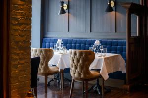 Ruang duduk di Kilkenny Hibernian Hotel