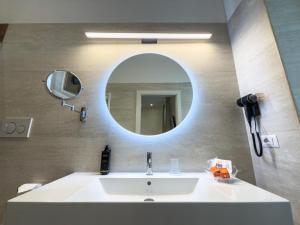 A bathroom at Albergo Abruzzi