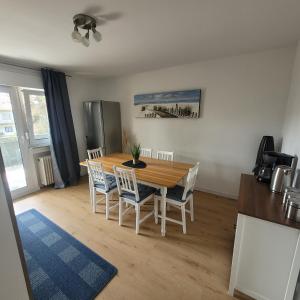 Kuchyň nebo kuchyňský kout v ubytování Große,Schöne FeWo nähe Schwetzingen-Hockenheim 3 Zimmer mit Balkon + 3 fotografie