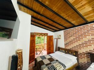 Casa Hotel Camino Real客房内的一张或多张床位