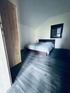 Postel nebo postele na pokoji v ubytování Lux apartmani + 17 fotografií