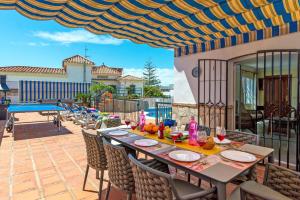 Fotografia z galérie ubytovania Villa Loly by Villa Plus v destinácii Nerja