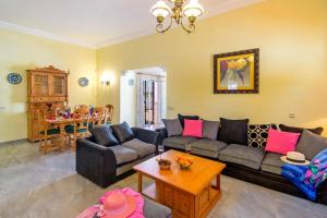 Fotografia z galérie ubytovania Villa Loly by Villa Plus v destinácii Nerja