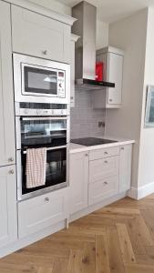 Foto sihtkohas Blackrock asuva majutusasutuse Elegant Seaside 3 BR Home galeriist