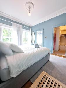 Foto sihtkohas Blackrock asuva majutusasutuse Elegant Seaside 3 BR Home galeriist