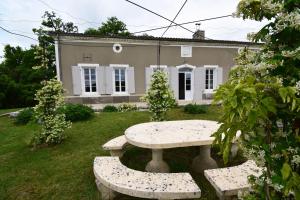 Zahrada ubytování Maison à la campagne pour 8 personnes - Clévacances 3 clés