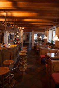 The lounge or bar area at Rider Hotel Obereggen