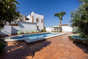 Bazén v ubytování Mayo Village Suites - Conil de la Frontera nebo v jeho okolí