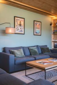 Foto dalla galleria di Chalet L'Urson, spacieux, jacuzzi, hammam et sauna a Gérardmer
