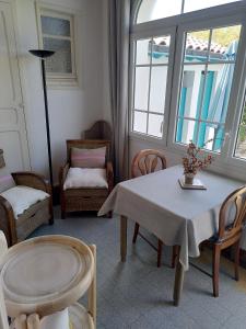 Posezení v ubytování Maison du Centre