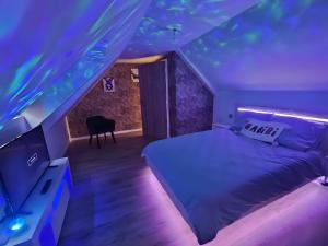 Ένα ή περισσότερα κρεβάτια σε δωμάτιο στο Chez So'spa