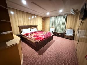 Summit guest house skardu客房内的一张或多张床位
