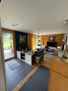 Η κουζίνα ή μικρή κουζίνα στο Luxuriöse Ferienwohnung im Herzen des Allgäus
