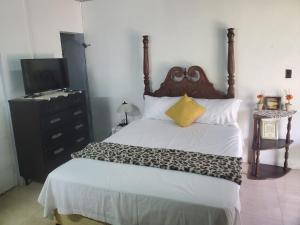 Легло или легла в стая в Shalom Suite 1, Manor Park