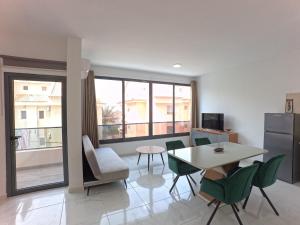 Μια τηλεόραση ή/και κέντρο ψυχαγωγίας στο Casa Emilie T2, 2 bedrooms