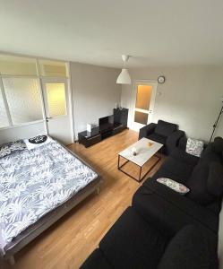 Letto o letti in una camera di Lovely apartment in the center of Ryd