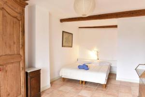 Ένα ή περισσότερα κρεβάτια σε δωμάτιο στο Villa Domaine Saint Roch by Villa Plus +21 φωτογραφίες