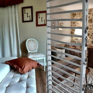 Ένα ή περισσότερα κρεβάτια σε δωμάτιο στο La Maison d'Emile chambre dhôtes