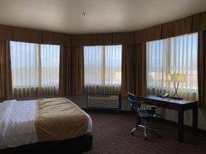 Postel nebo postele na pokoji v ubytování Radisson Hotel River Falls