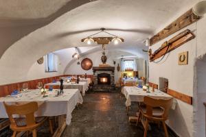 Restaurace v ubytování Albergo Lardi