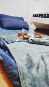 Postel nebo postele na pokoji v ubytování Up to 6 Pax, Next to Paradigm mall JB with Big Patio & Pool Access