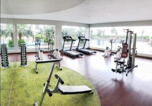 Fitness centrum a/nebo fitness zařízení v ubytování Up to 6 Pax, Next to Paradigm mall JB with Big Patio & Pool Access