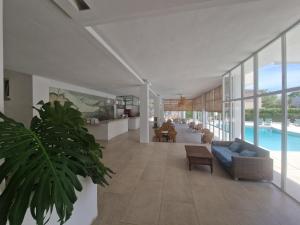 The swimming pool at or close to Apartamentos Martha's