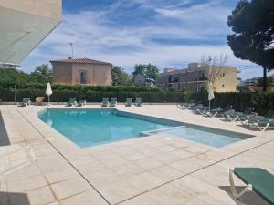 The swimming pool at or close to Apartamentos Martha's
