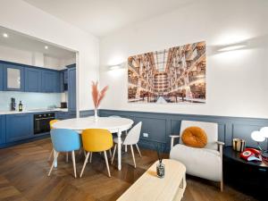 Η κουζίνα ή μικρή κουζίνα στο Four Season's Ghibellina Luxury Apartment 300 mt from Duomo