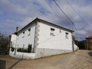 Το κτήριο όπου στεγάζεται  η παραθεριστική κατοικία