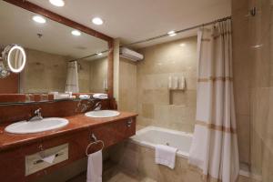 Koupelna v ubytování Marriott Tijuana Hotel